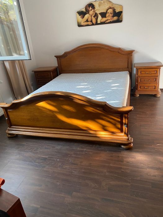 Vând Mobilă dormitor