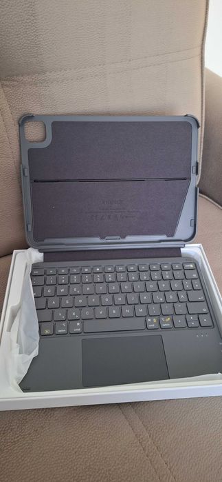 Husă iPad bluetooth cu tastatură şi touchpad - Inateck nouă, A16 2025