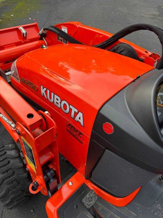Трактор Kubota КУБОТА BX с товарач и багер