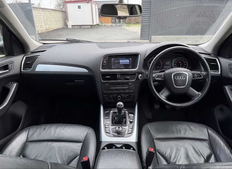 Dezmembrez Audi Q5 2.0 Tdi 170 cp Quattro  2011 cod motor CJC CGL CAH