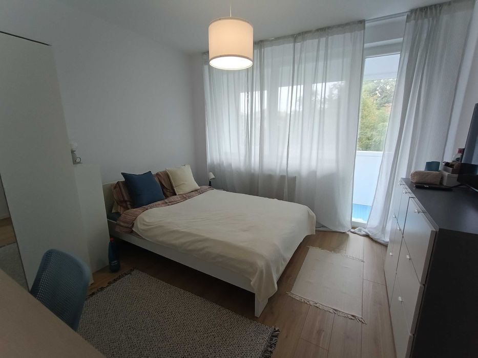 Vând apartament cu 2 camere decomandat