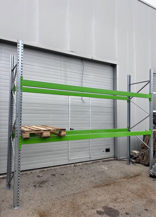 Стелажи метални втора употреба и нови