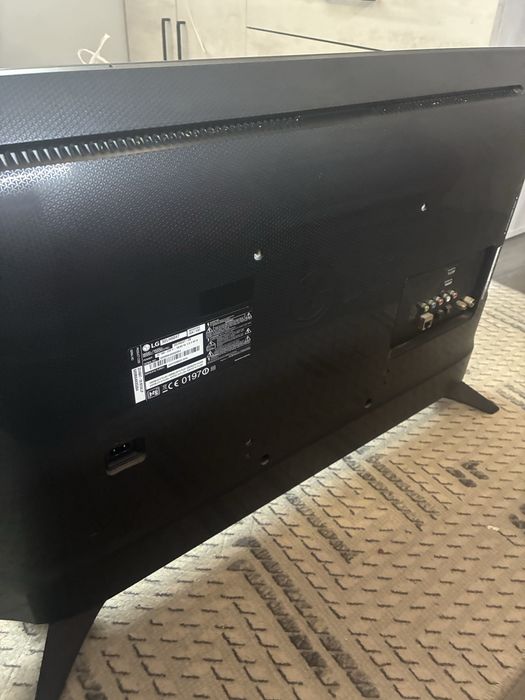 Телевизор LG 32 инча