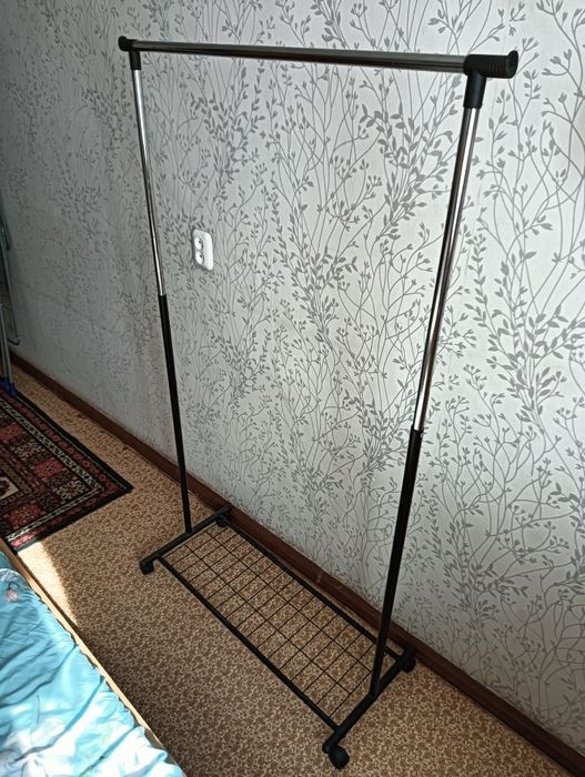 Вешалка напольная