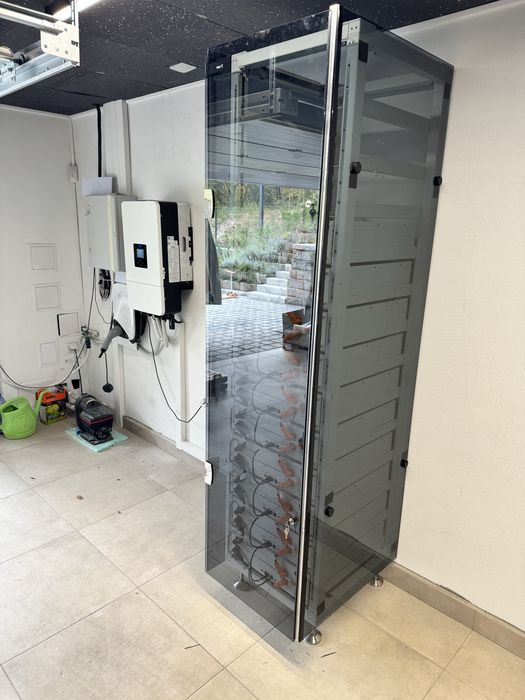 Продажба и монтаж на слънчеви системи за топла вода и ток