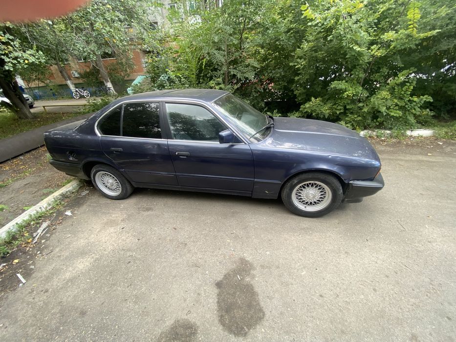Продам BMW e34 520i