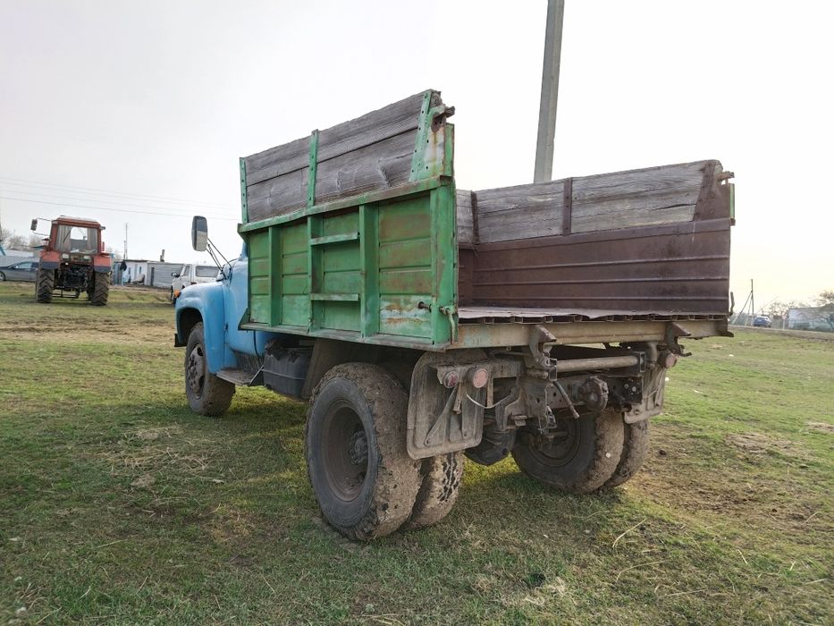 Продам Зил 130 бензиновый двигатель