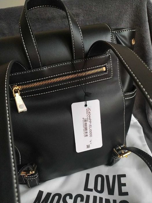 LOVE MOSCHINO – Дамска кожена раница "BLACK & GOLD" нова с етикети