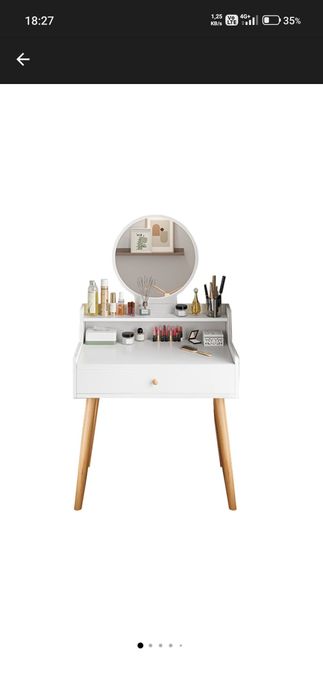 Vând Măsuță de Machiaj!