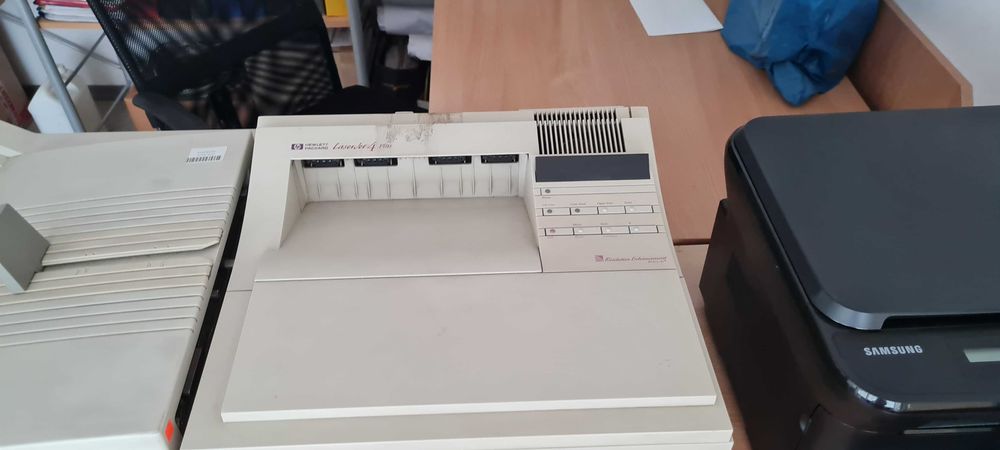 Продавам Лазерни, мастилено струен и матрични принтери