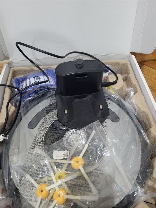 Прахосмукачка I Robot 616