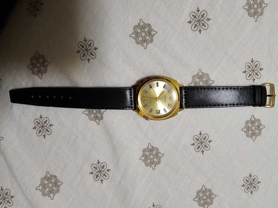 Швейцарски часовник  автомат на MAXIM'S и стар сребърен джобен