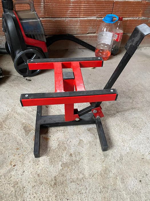 Стойка за кросов мотор