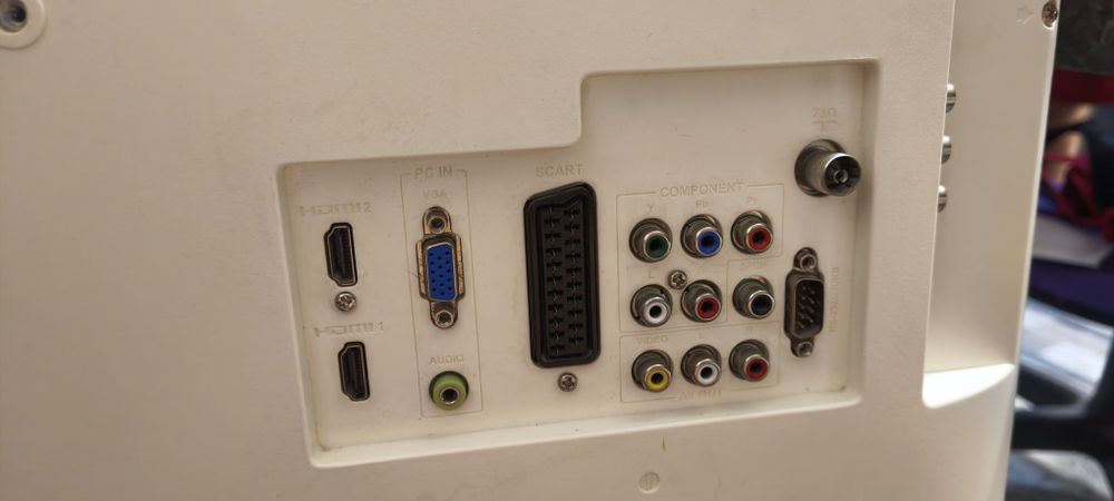 Телевизор Sharp LC-26LE430E