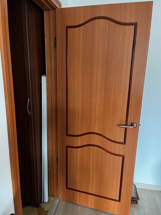 Продаю межкомнатные двери