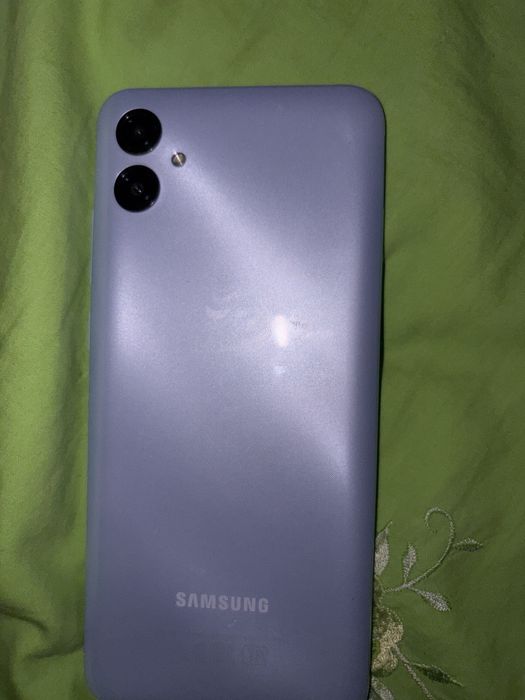 Продам Samsung A04e