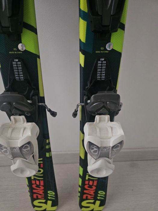 Vând schiuri copii 110cm