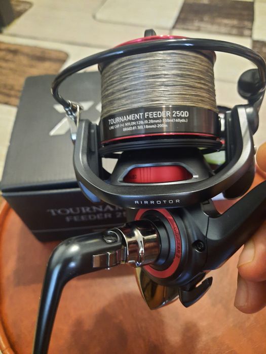 Mulinetă Daiwa Tournament 25 QD în stare impecabilă