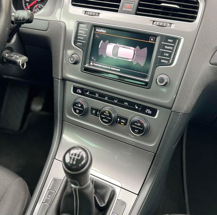 Display navigatie golf 7 2016