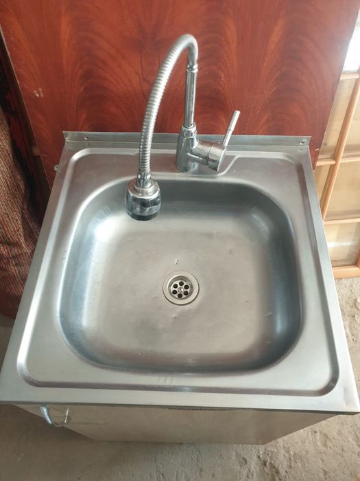 Продам мойку с тумбой