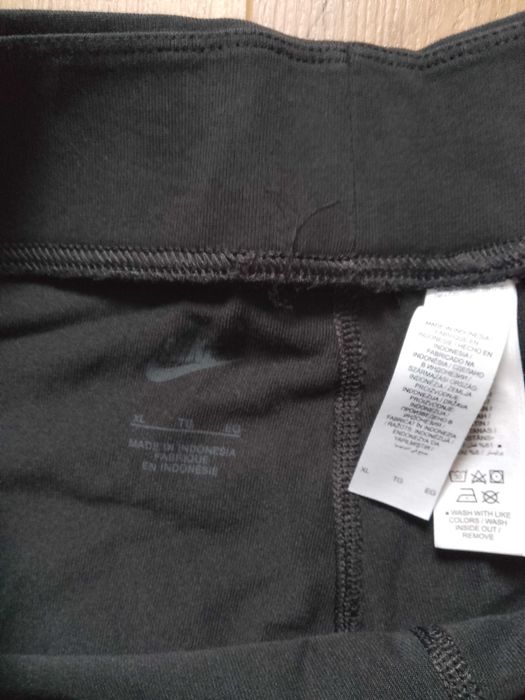 2 бр. Къс клин Nike XL нови черен и розов