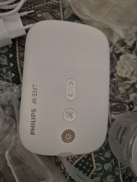 Електрическа помпа Philips Avent + аксесоари,бебешки шишета авент и др