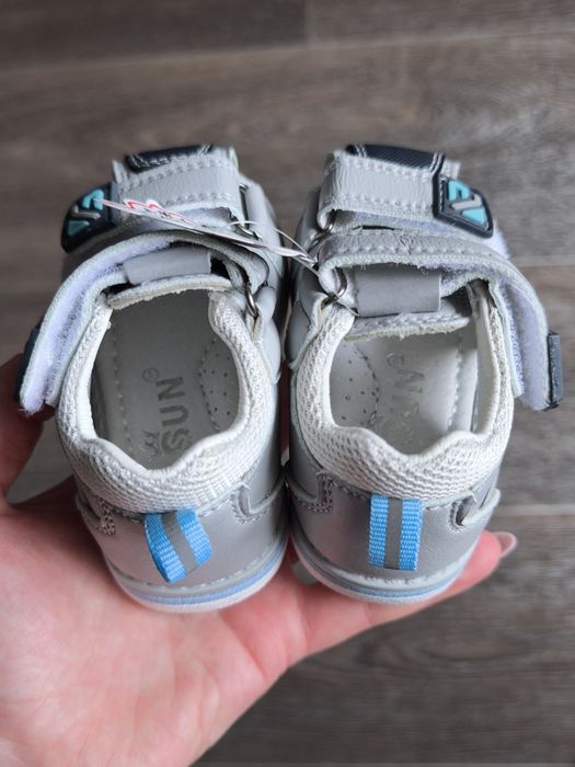 Новые босоножки 19 размера