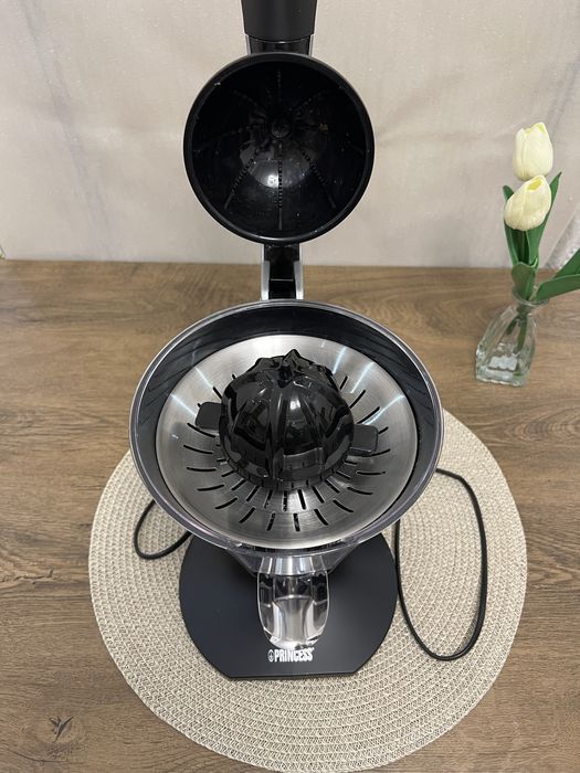 Електрическа цитрус преса Princess 201851 Master Juicer