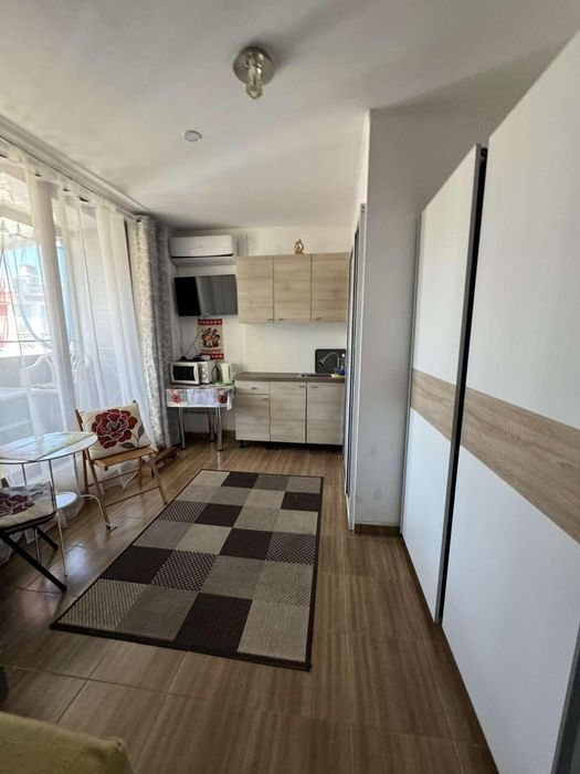 Дава се под наем Едностаен апартамент в Варна, Окръжна болница - 20 кв.м за 450 € - Снимка #1