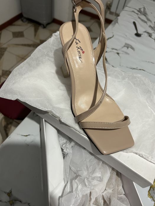 босоножки на каблуке