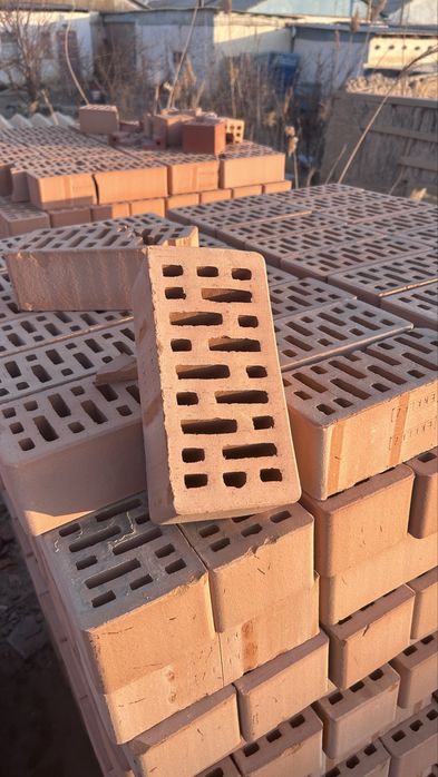 Керпичь персик цвет