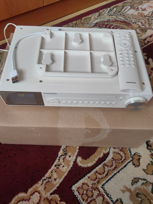 Cd-player, radio, bluetooth Grundig GKR1020 DKR 2000