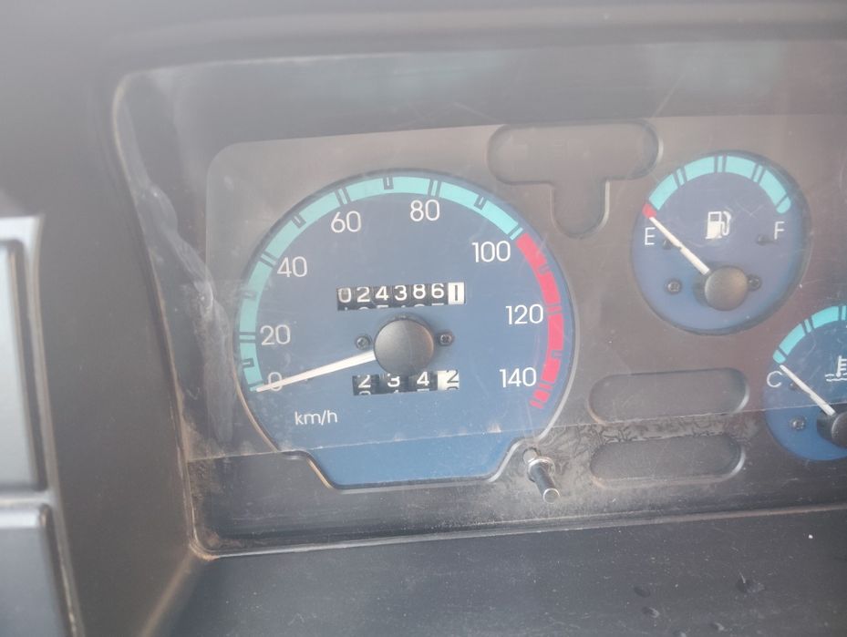 Labo 2025 yil 
Tesla monitor
4 ta karmetal diska 
4 ta yangi yumshoq b