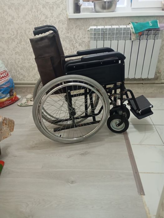 Инвалидная коляска