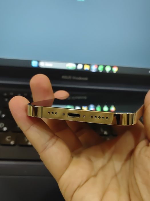 iPhone 12 pro gold