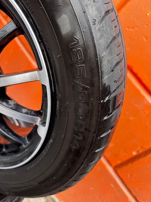 Продам комплект летних шин