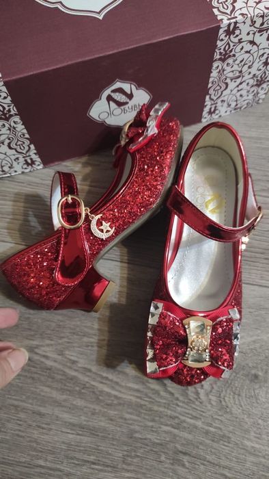Туфли нарядные для девочки