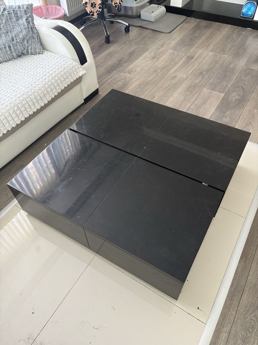 Разпъваща се кафе маса