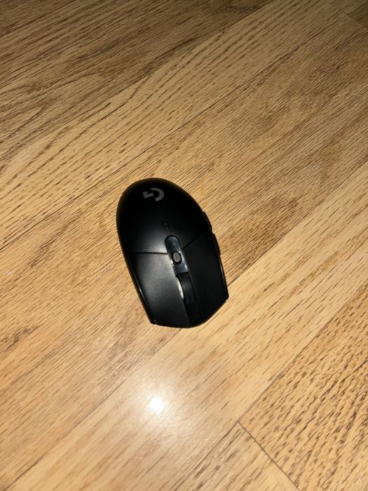 Logitech G304 LIGHTSPEED Wireless Gaming Mouse HERO Sensor