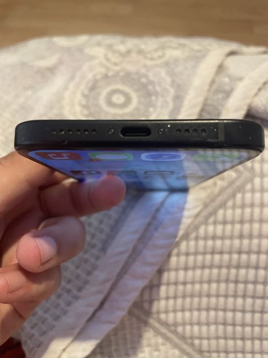 Vand iPhone 15 Plus