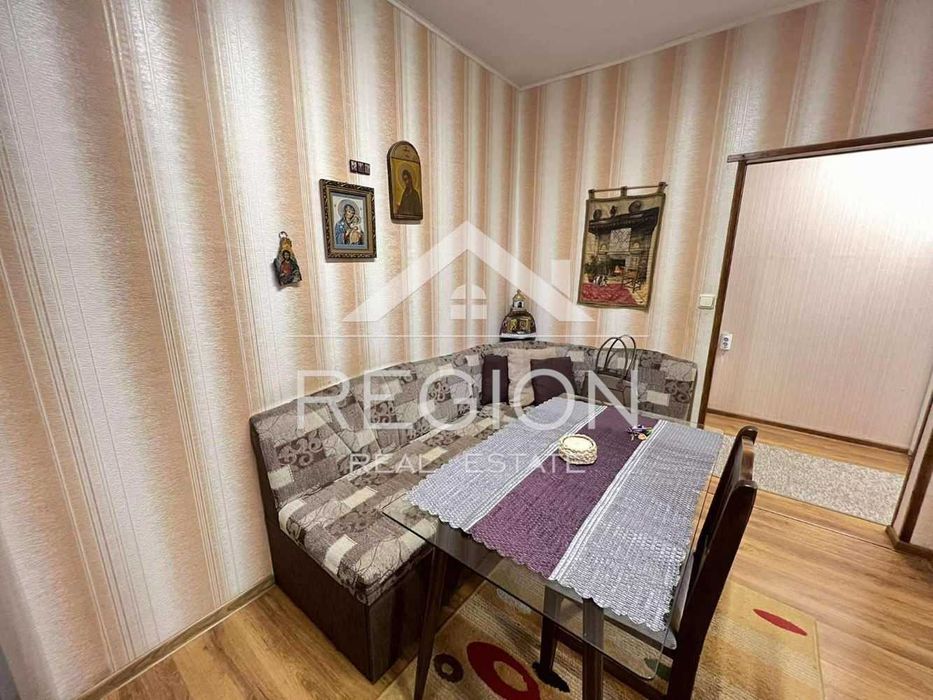 Дава се под наем Четиристаен апартамент в Варна, Цветен квартал - 89 кв.м за 612 € - Снимка #1