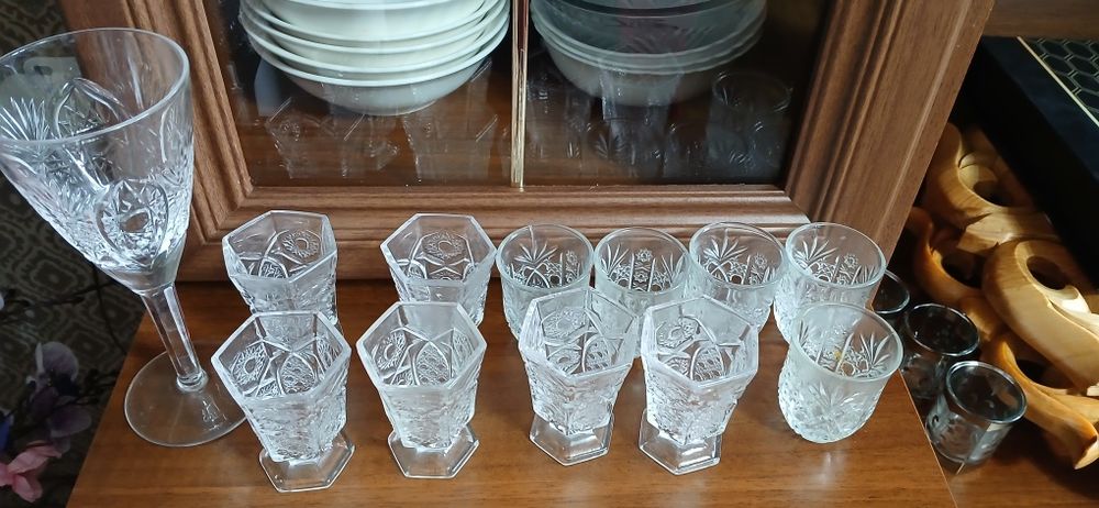 Рюмки 1 большой из хрусталя