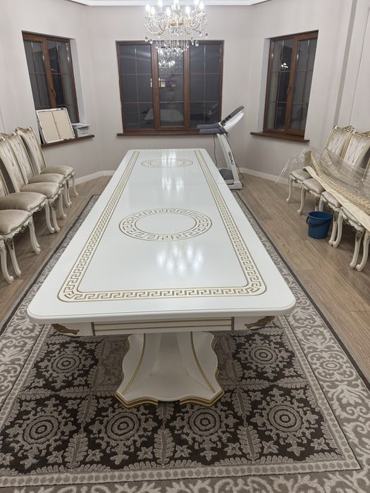 продам стол и стулья