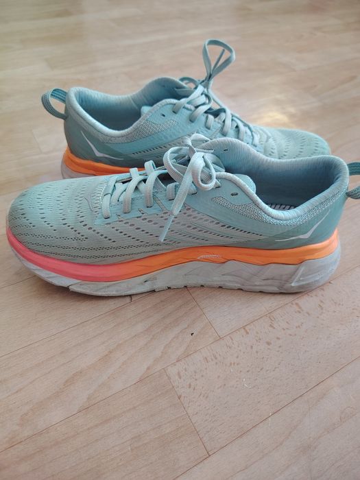 Маратонки Hoka arahi 4