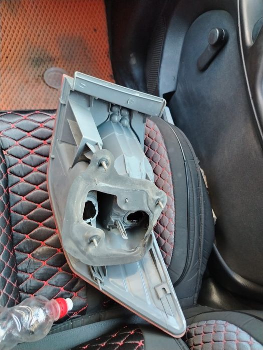 Продаётся задний фонар