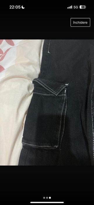 blugi negri cargo Bershka