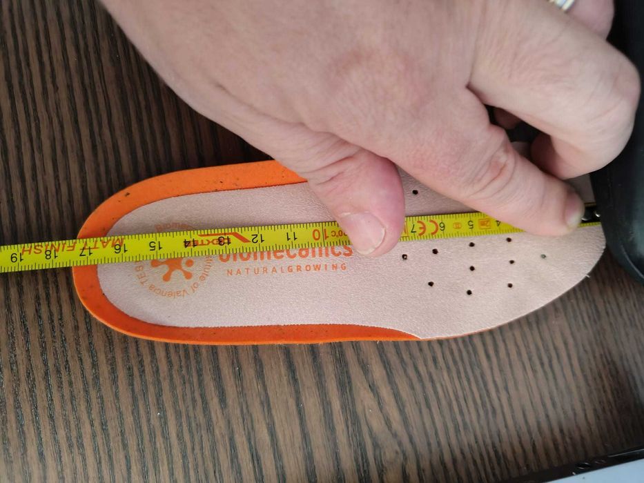 Vand Tenisi fete Biomecanics Mar 27 in stare f buna Pret 130