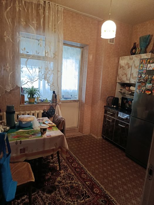 Продаётся квартира на Юнусабаде 19 квартал, своя.