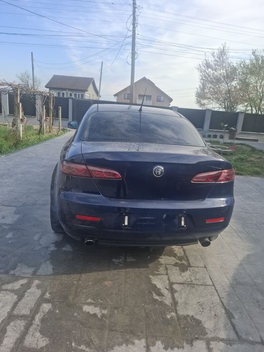 Vând alfa romeo 159