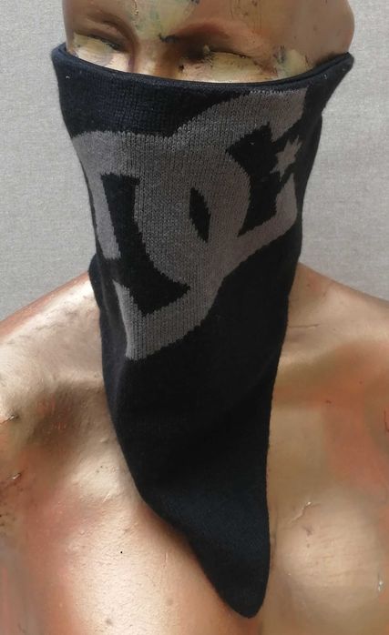 Шапка Volcoм StoneAgeCuffBeanie и DC шал/маска